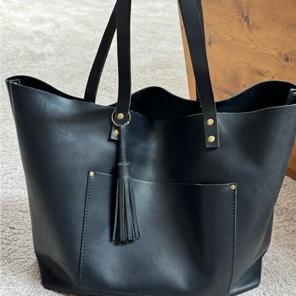 Portland Leather classic black oiled leather oversized tote bag largest - Picture 3 of 8